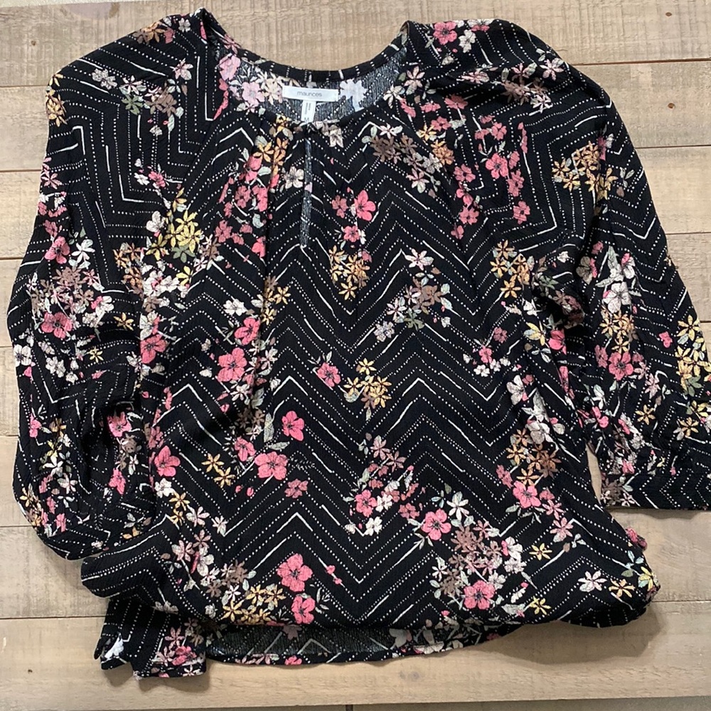 NWT. Maurices Floral Blouse